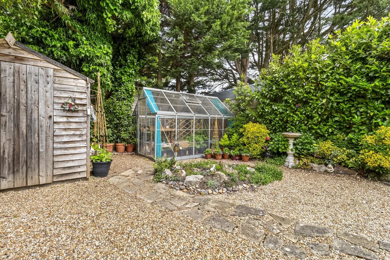 Offington Avenue, Worthing, photo 22