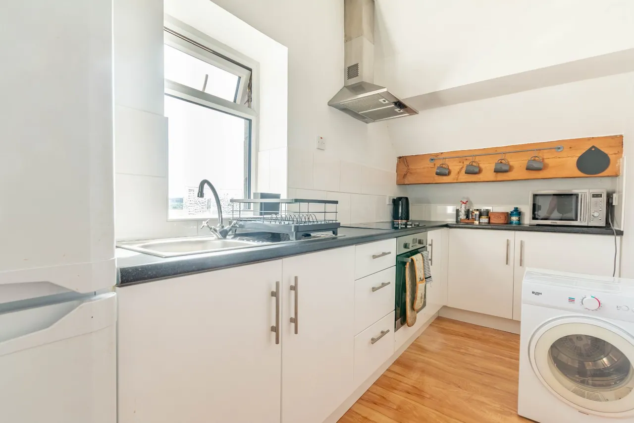 Priestthorpe Lane, Bingley, BD16, photo 4