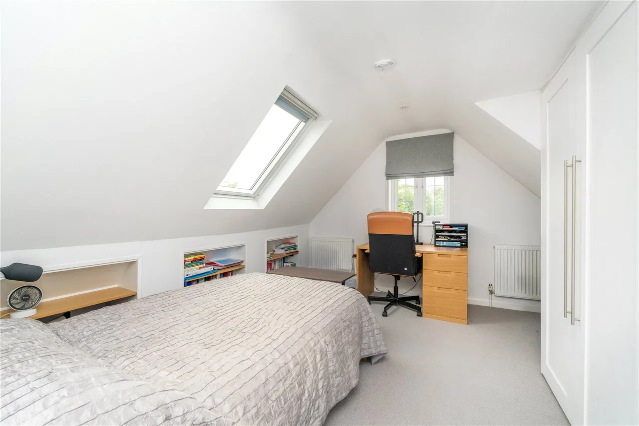 Nightingale Road, Hampton, TW12 3HZ, photo 10