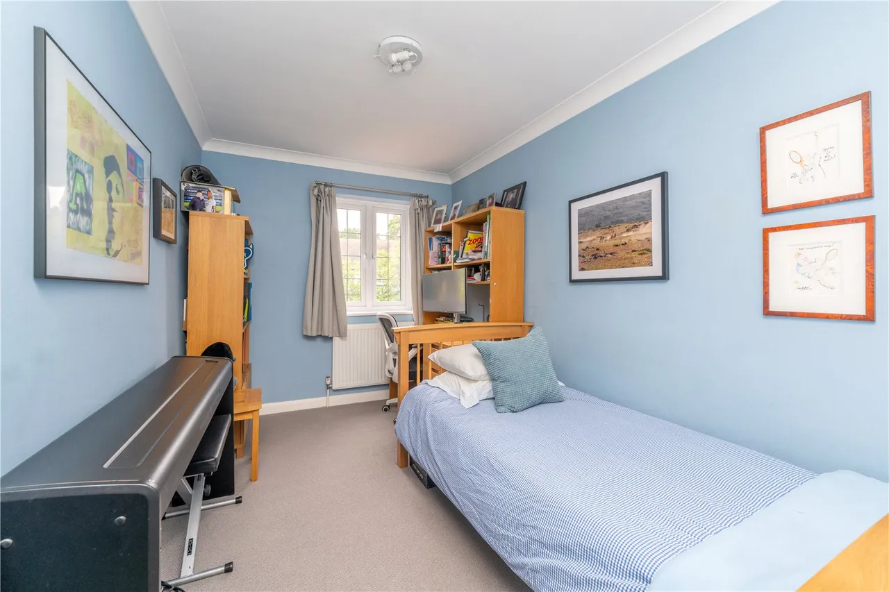 Nightingale Road, Hampton, TW12 3HZ, photo 14