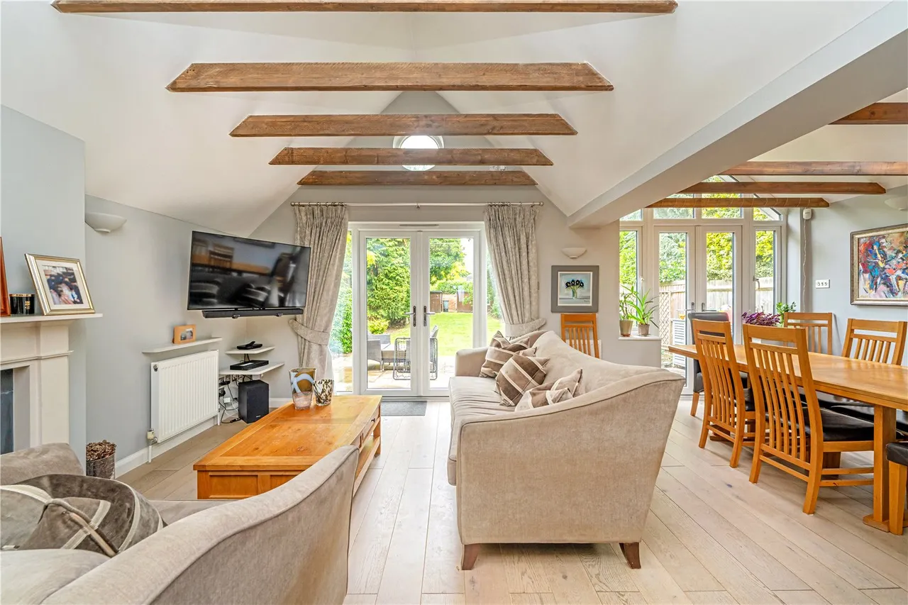 Nightingale Road, Hampton, TW12 3HZ, photo 2