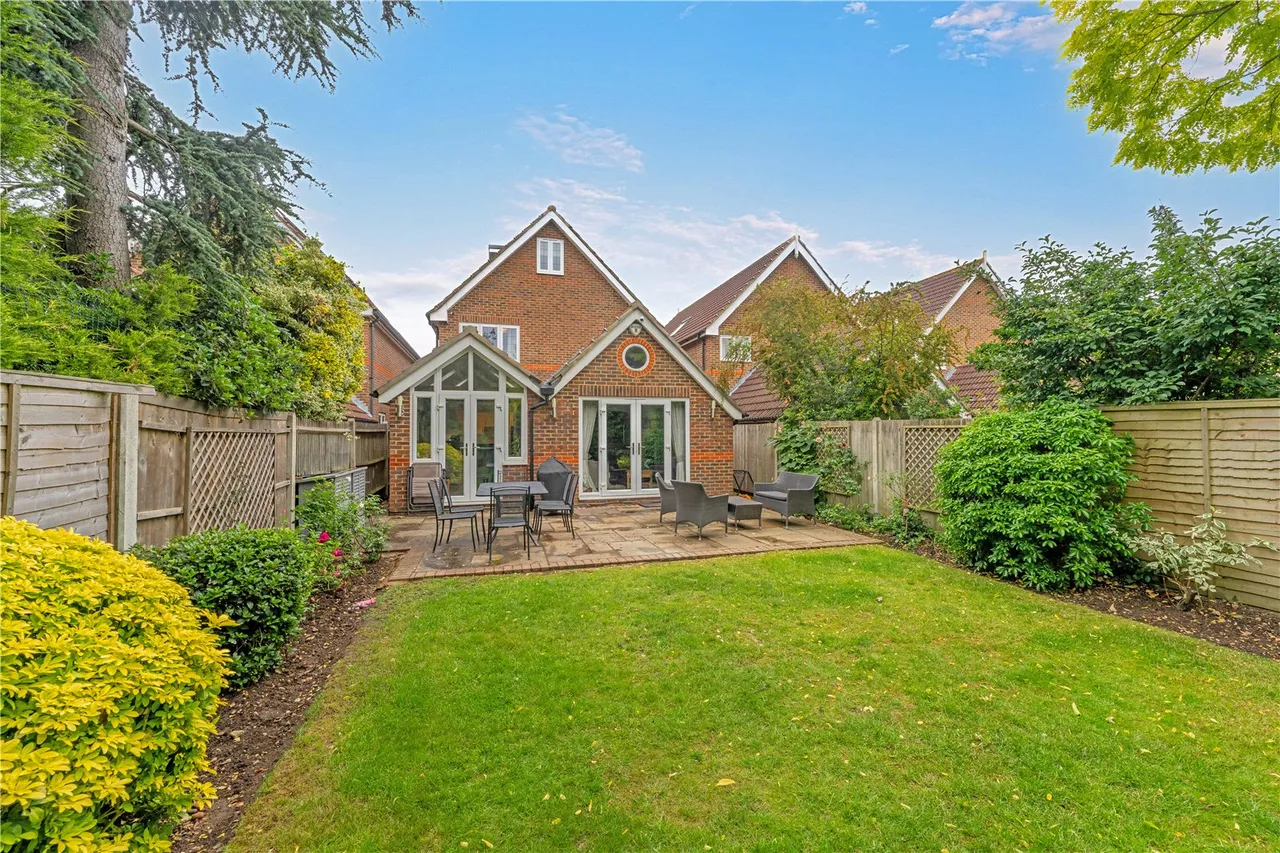 Nightingale Road, Hampton, TW12 3HZ, photo 4