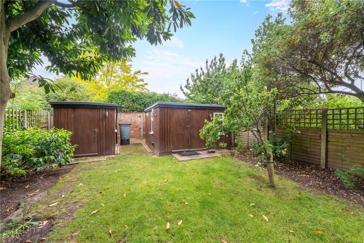 Nightingale Road, Hampton, TW12 3HZ, photo 17