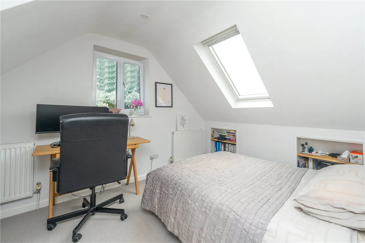 Nightingale Road, Hampton, TW12 3HZ, photo 12