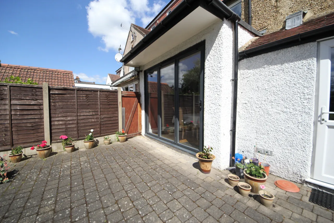 Ridge Avenue, Winchmore Hill N21, photo 19