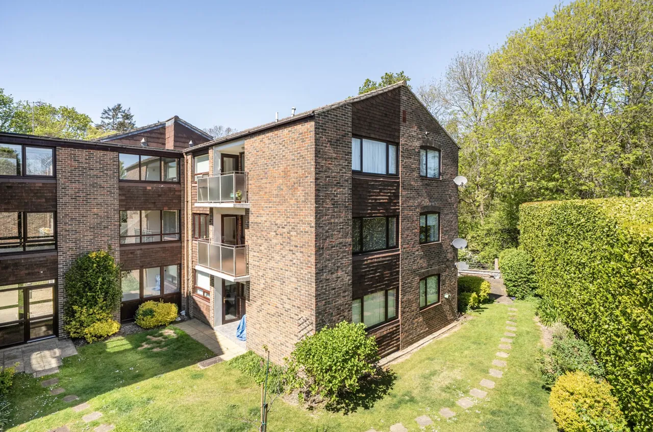 The Drive, Summersdale Court, PO19, photo 6
