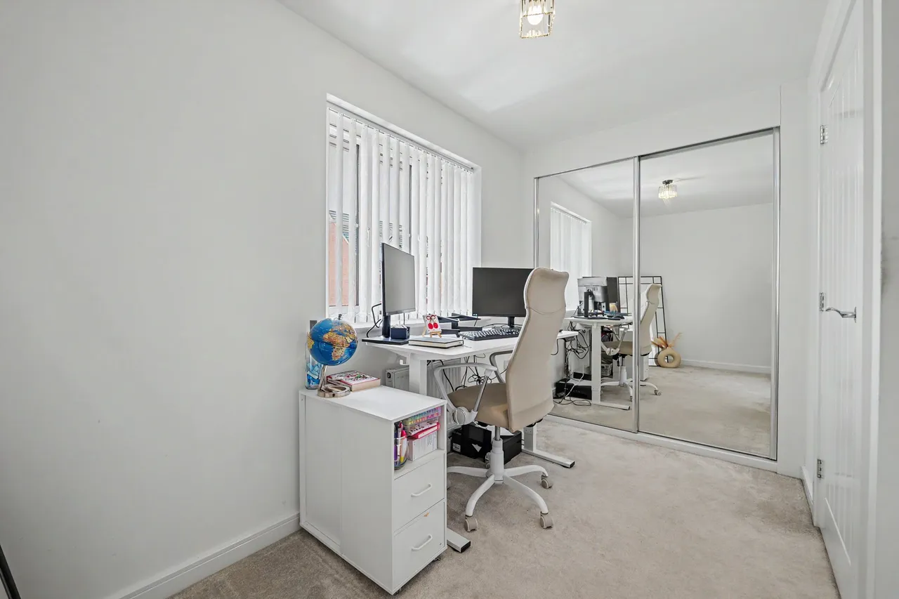 Abbots Drive, Oadby, LE2, photo 11