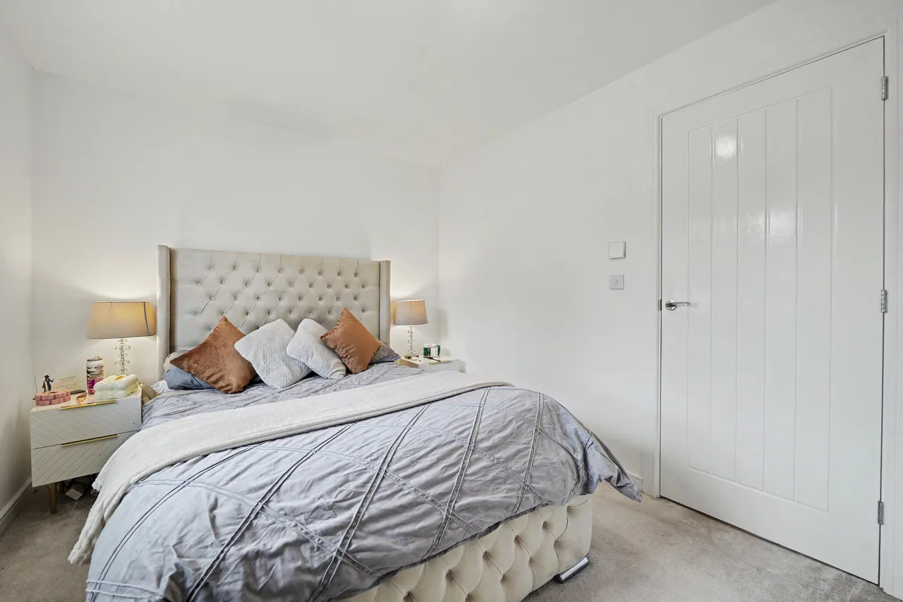 Abbots Drive, Oadby, LE2, photo 9