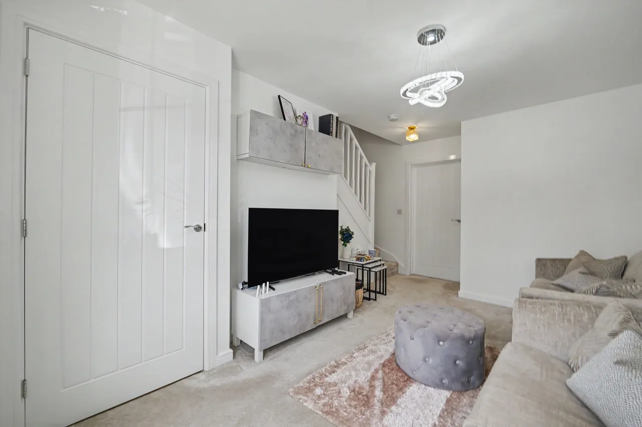 Abbots Drive, Oadby, LE2, photo 5