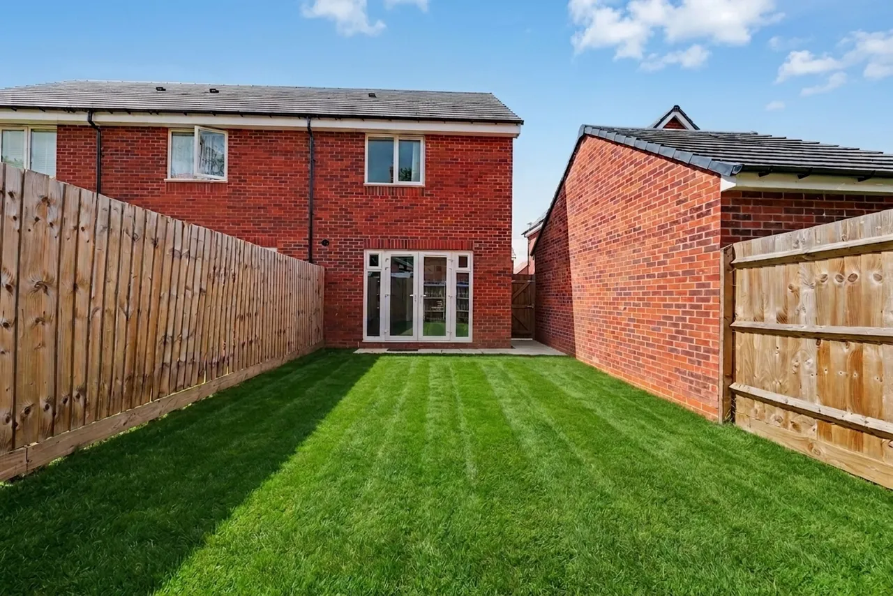 Abbots Drive, Oadby, LE2, photo 14