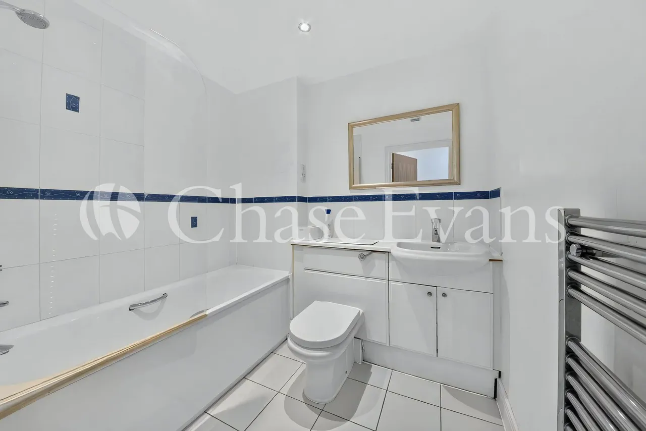 Wards Wharf Approach, Docklands, London, E16, photo 8