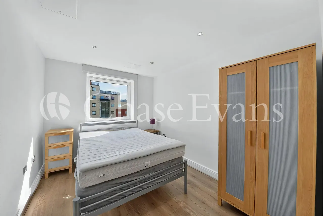 Wards Wharf Approach, Docklands, London, E16, photo 4