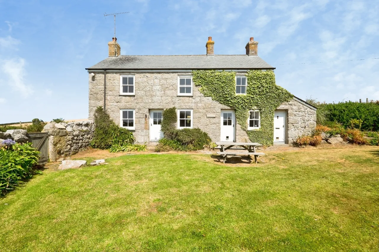 3 bed house for sale, Porthgwarra, St. Levan, TR19