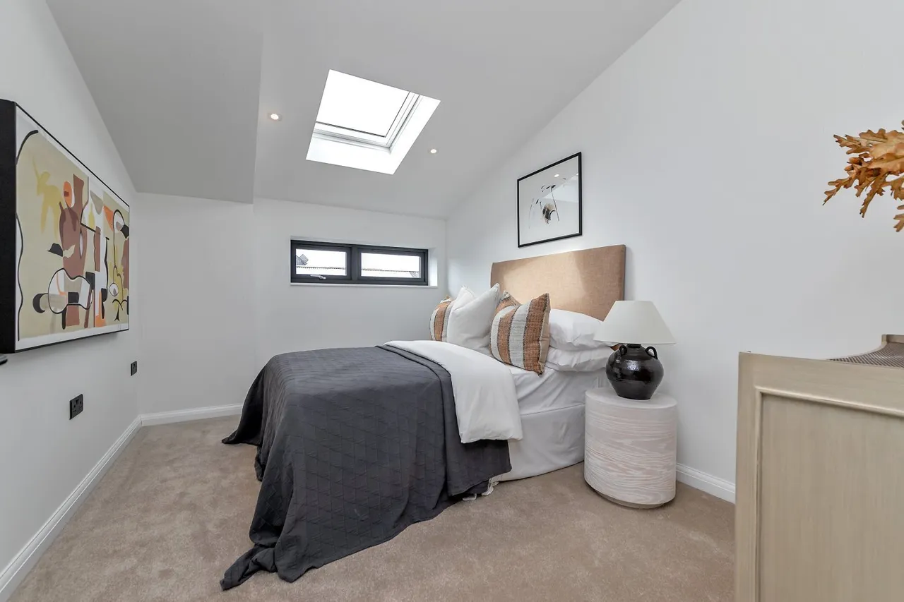 Aylesbury Road, Rowsham, HP22, photo 11