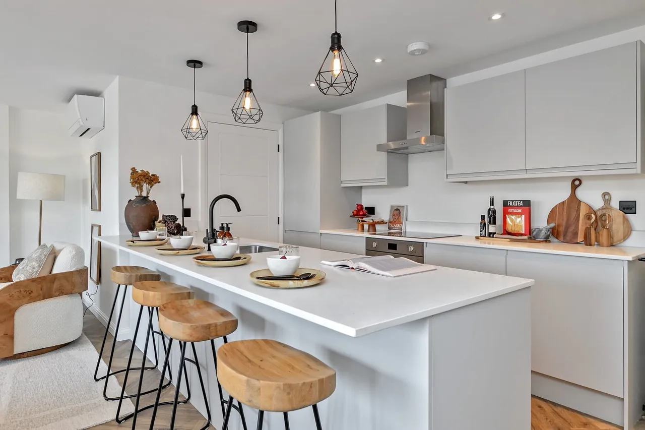 Aylesbury Road, Rowsham, HP22, photo 23