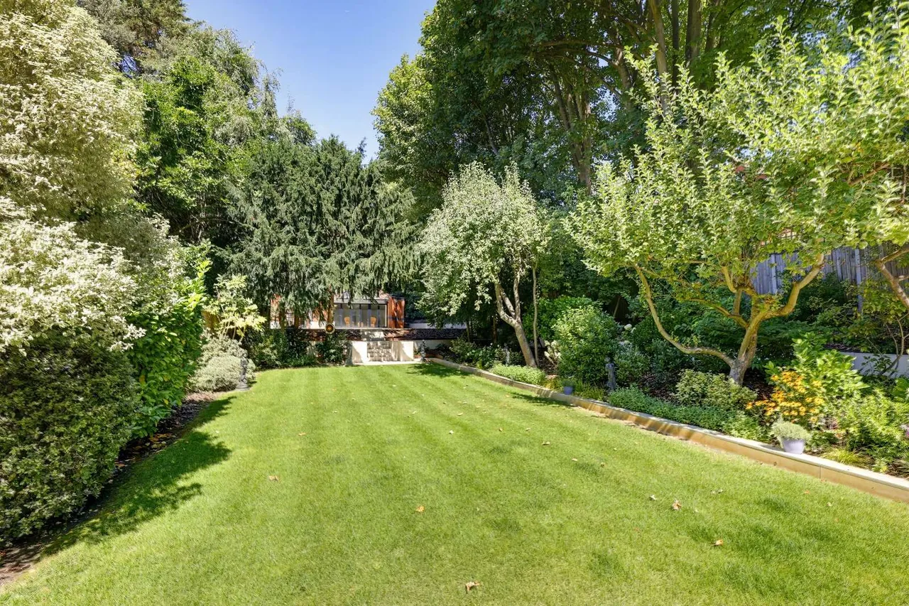 Frognal Lane, London, NW3, photo 15