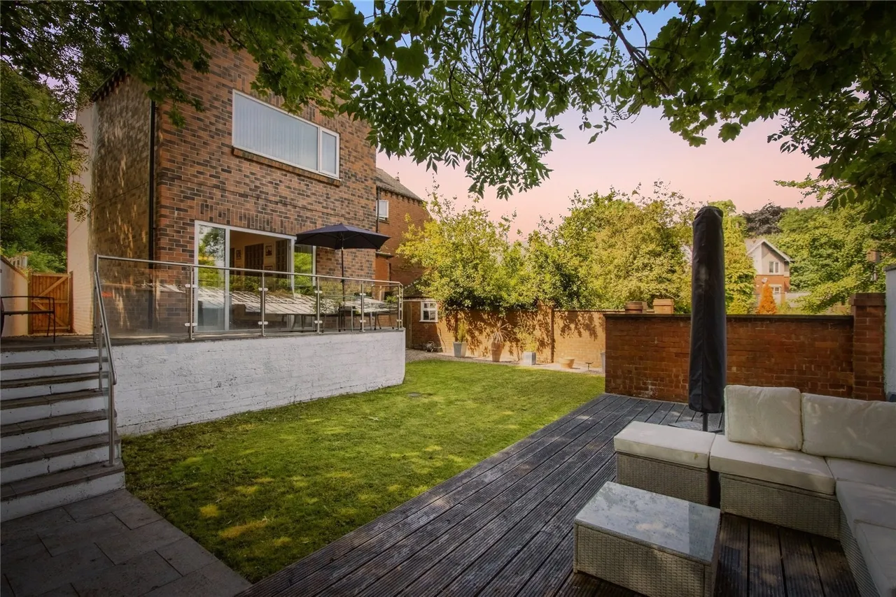 Thornes Lane, Wakefield, West Yorkshire, WF2, photo 4