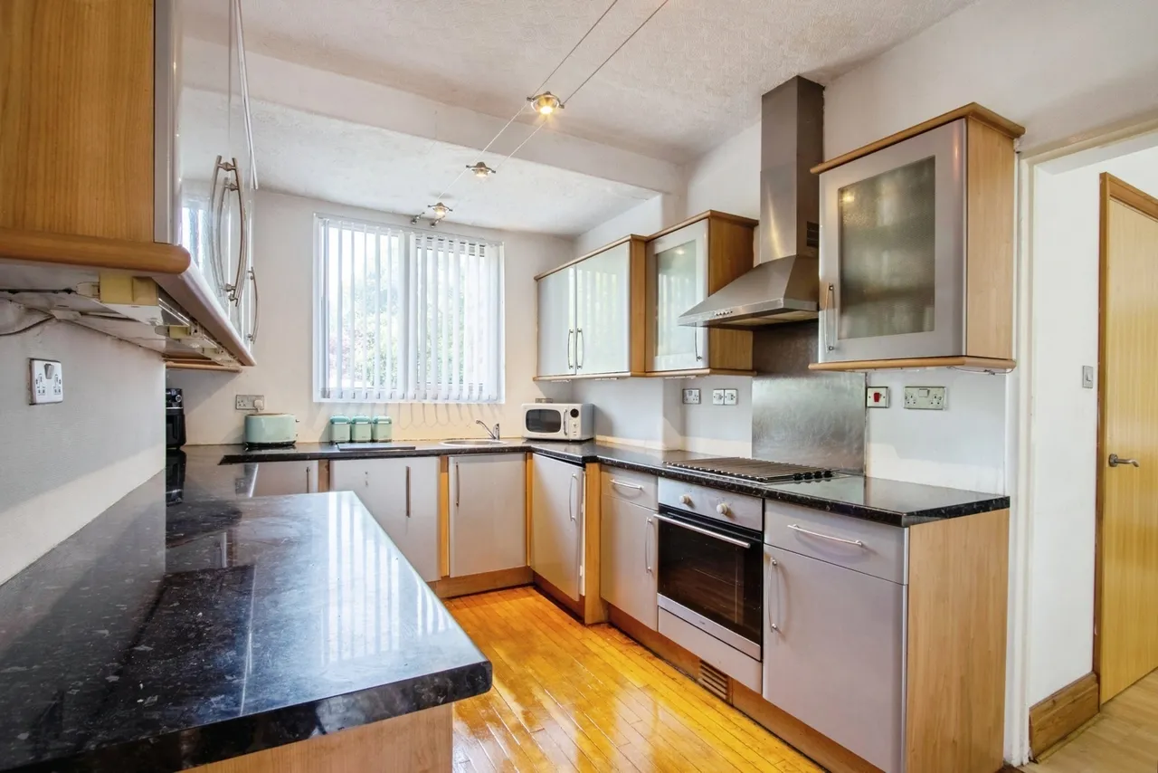 Thornes Lane, Wakefield, West Yorkshire, WF2, photo 10