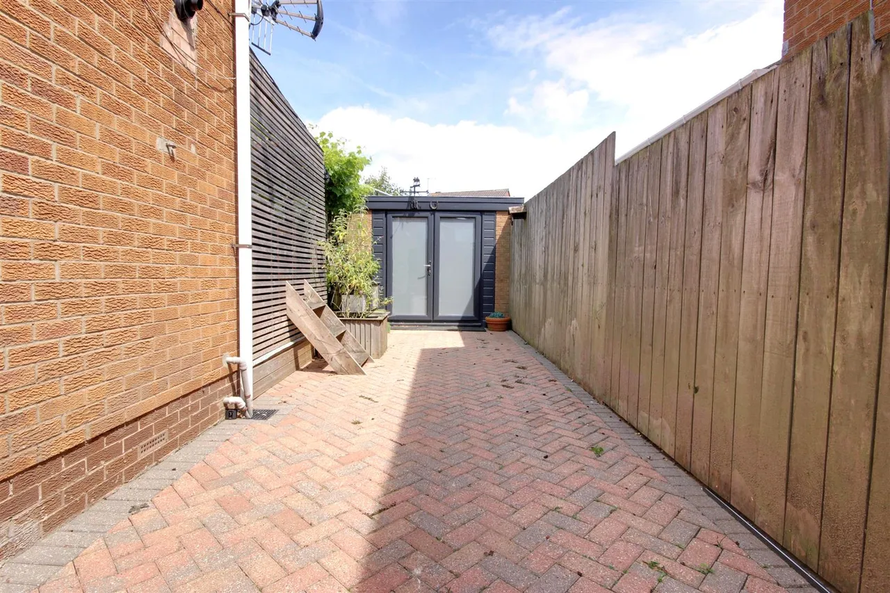 Burton Road, Cottingham, photo 10