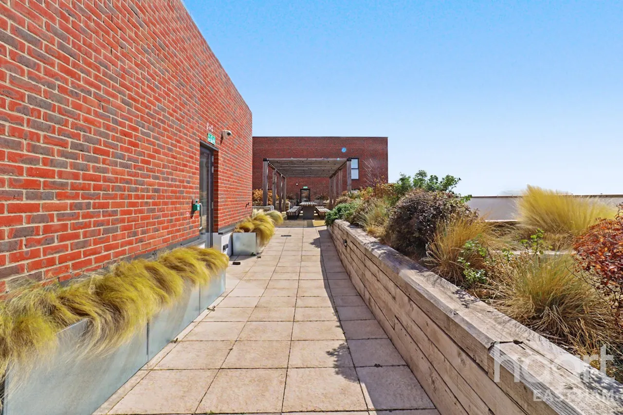 Ron Leighton Way, London, E6, photo 9