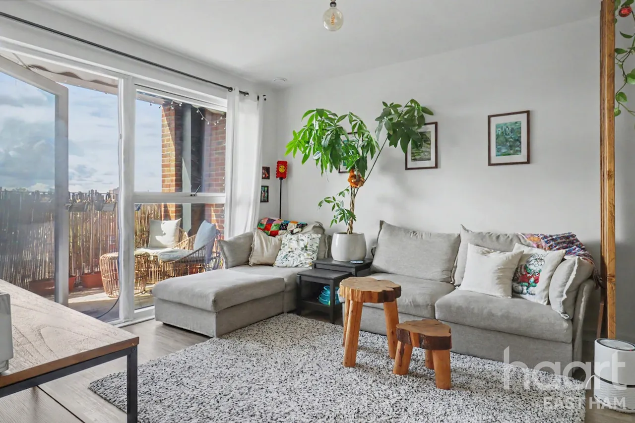 Ron Leighton Way, London, E6, photo 6