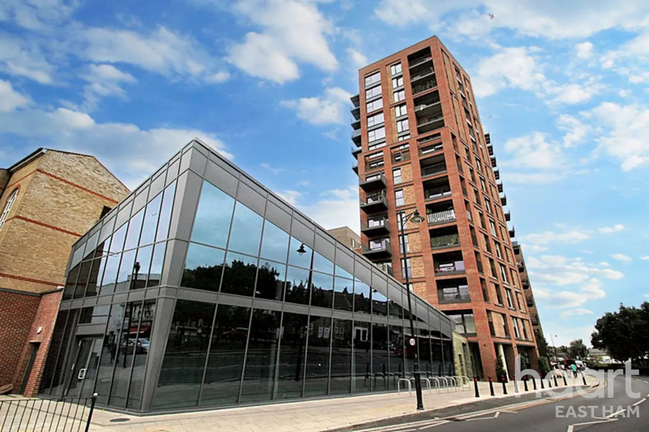 Ron Leighton Way, London, E6, photo 12