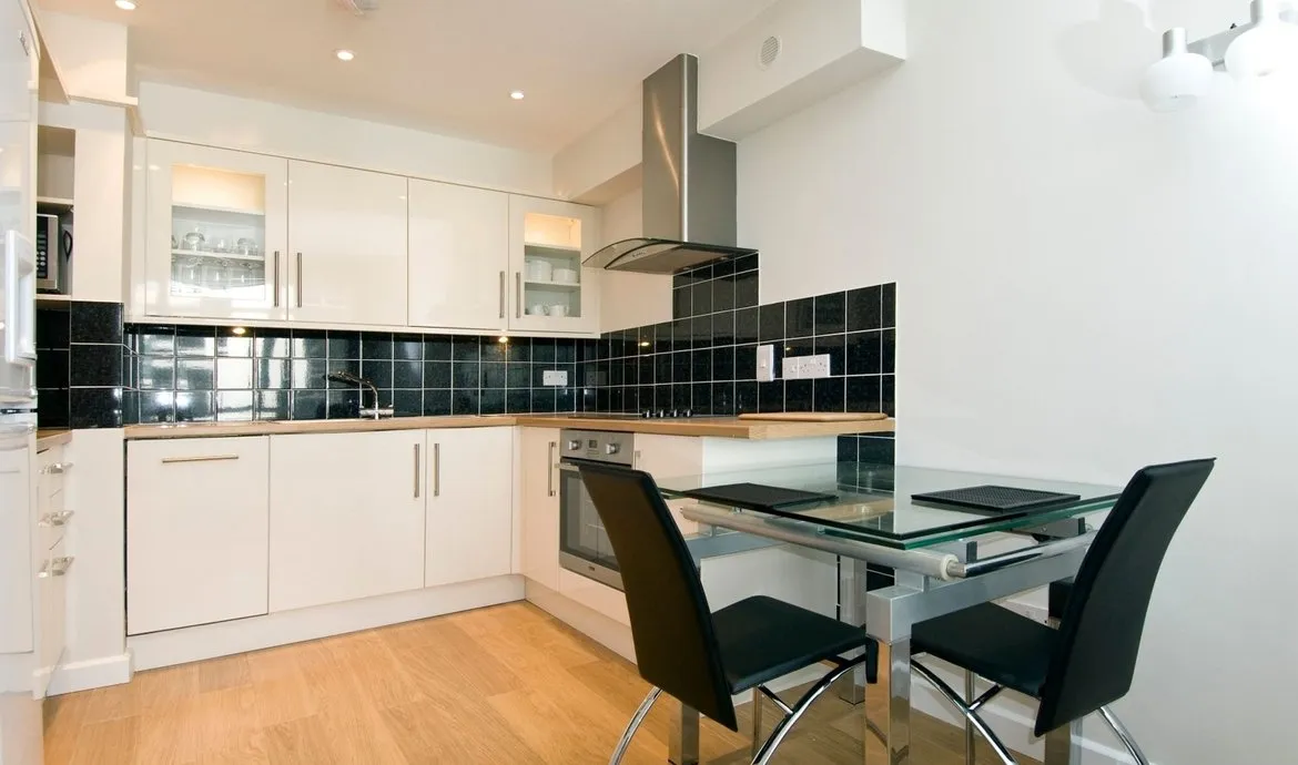 John Islip Street, Millbank Court, SW1P, photo 4