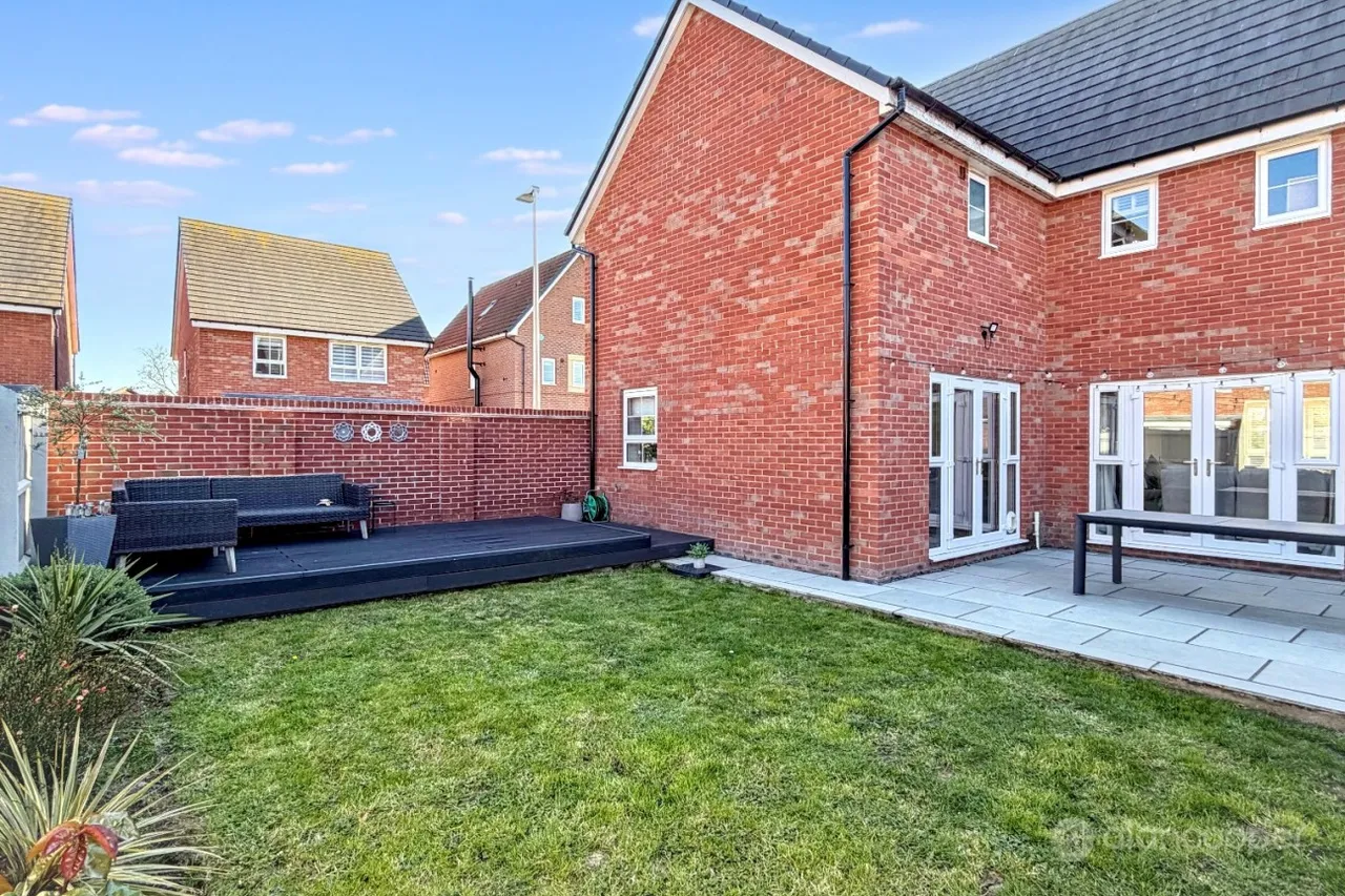 Flower Garden Drive, St James' Gate, CV10, photo 25