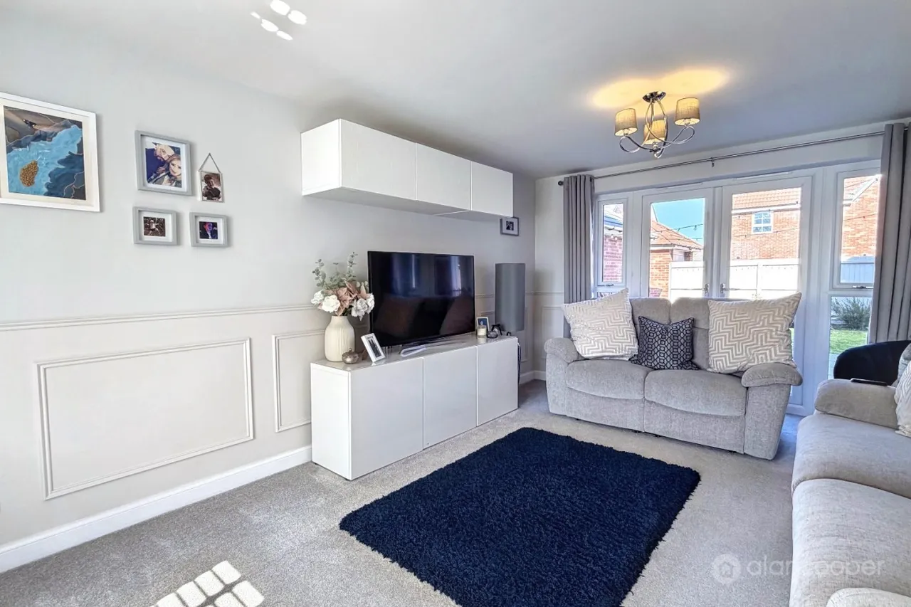 Flower Garden Drive, St James' Gate, CV10, photo 2
