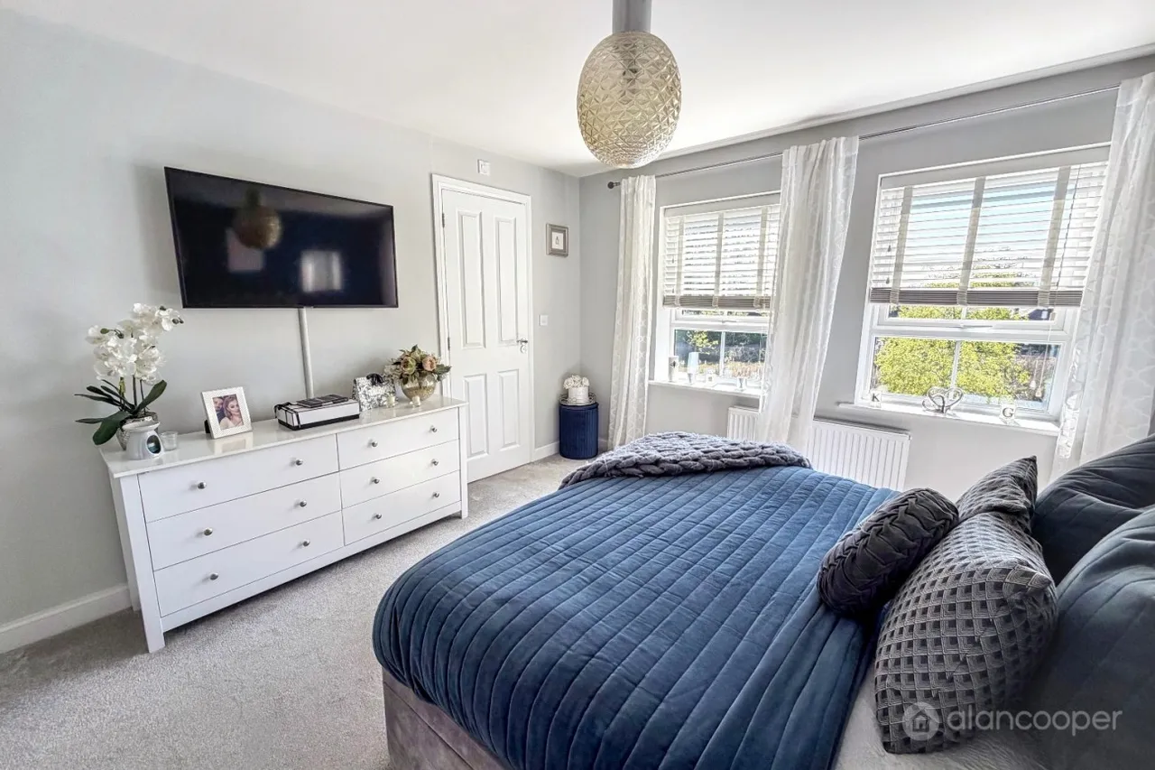 Flower Garden Drive, St James' Gate, CV10, photo 14