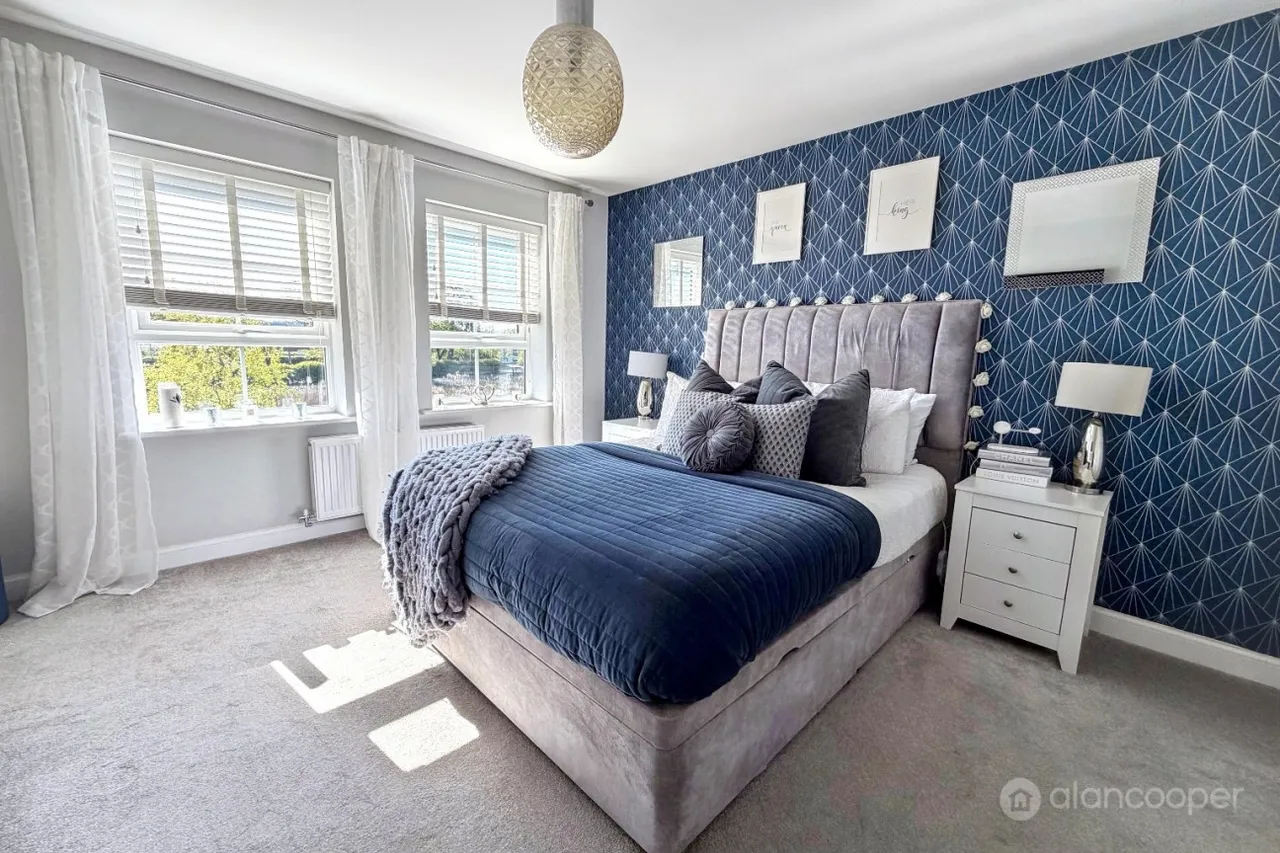 Flower Garden Drive, St James' Gate, CV10, photo 13