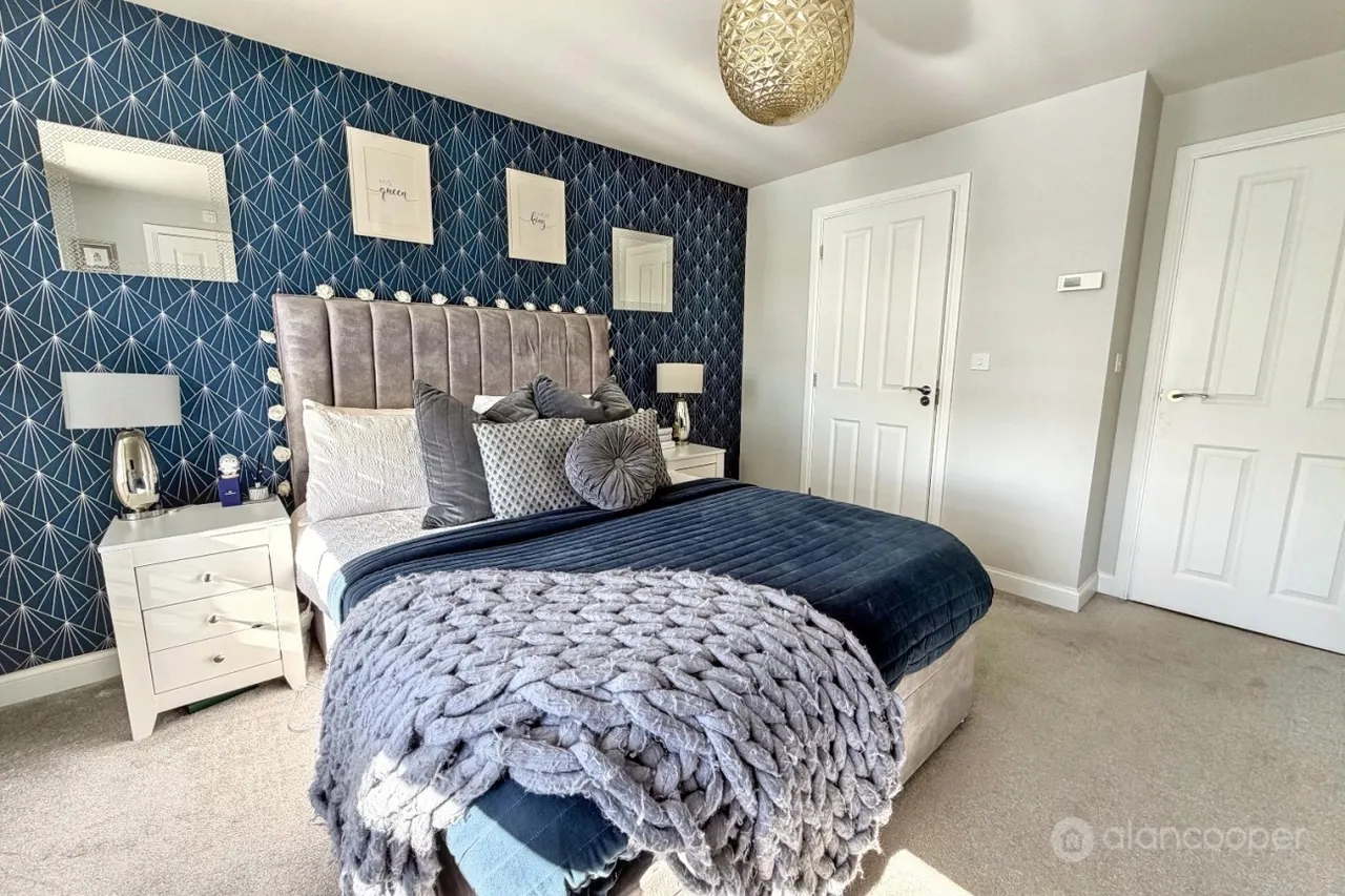 Flower Garden Drive, St James' Gate, CV10, photo 15