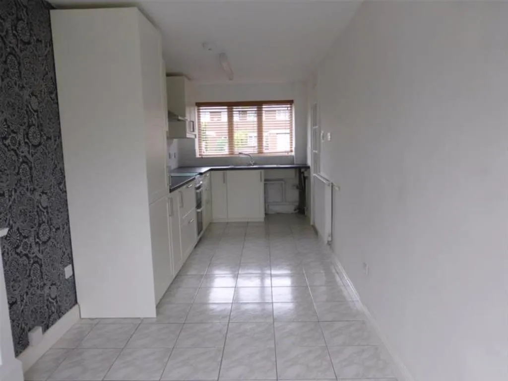 Croome Close, B98, photo 4