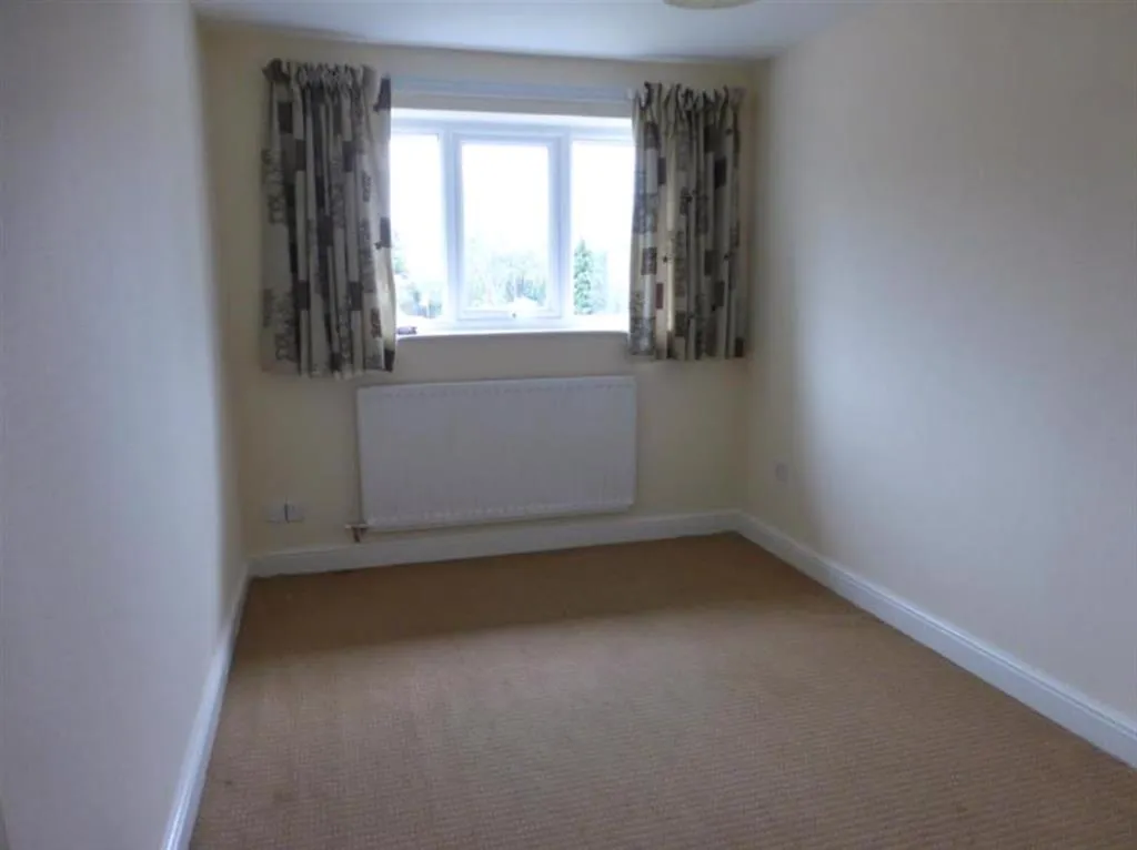 Croome Close, B98, photo 7