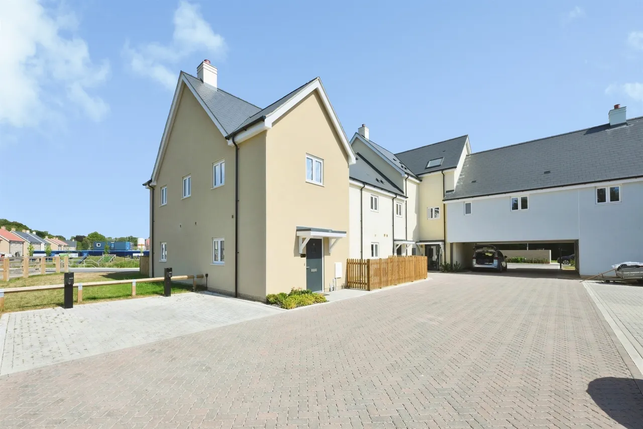 3 bed flat for sale — Poor Well Lane, Fulbourn, Cambridge