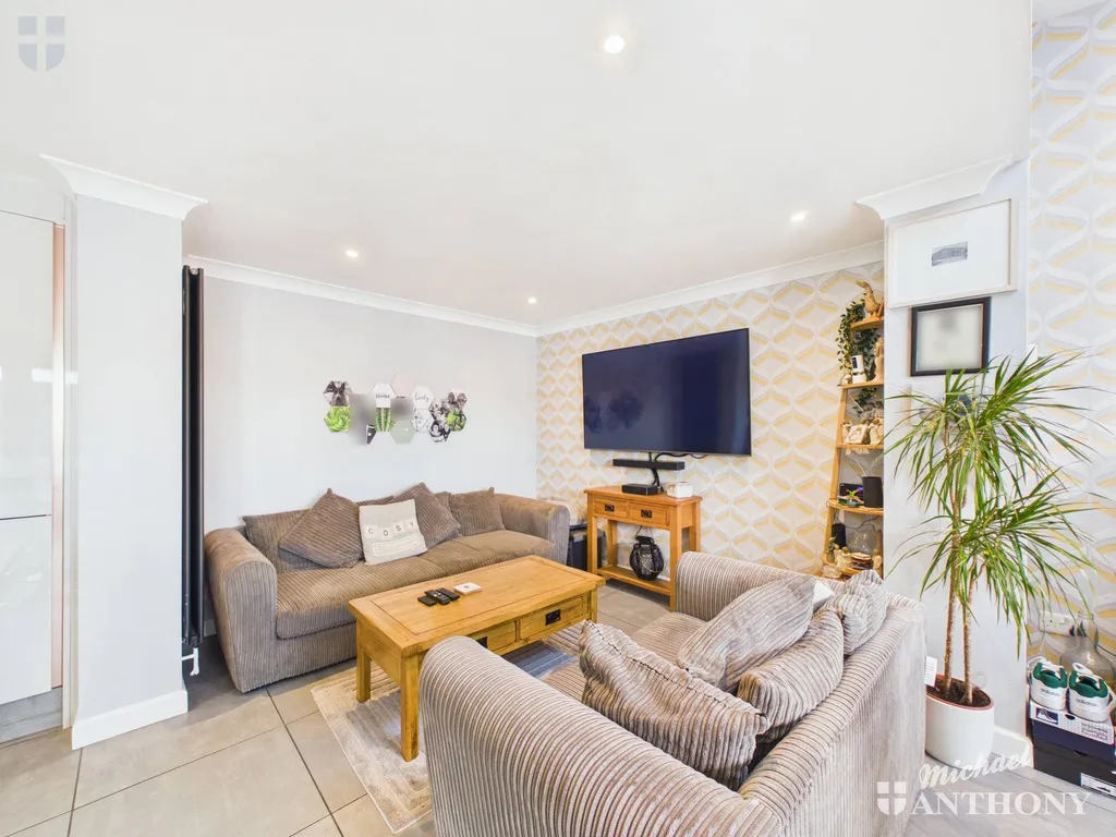 Somerville Way, Aylesbury, HP19, photo 16
