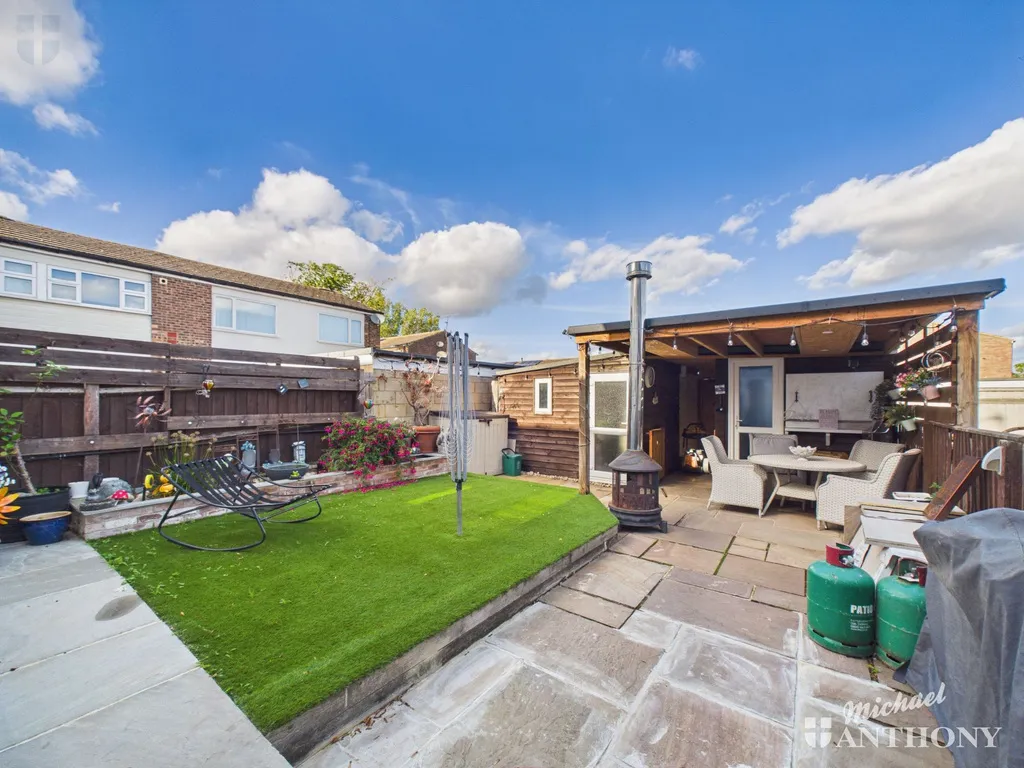 Somerville Way, Aylesbury, HP19, photo 20