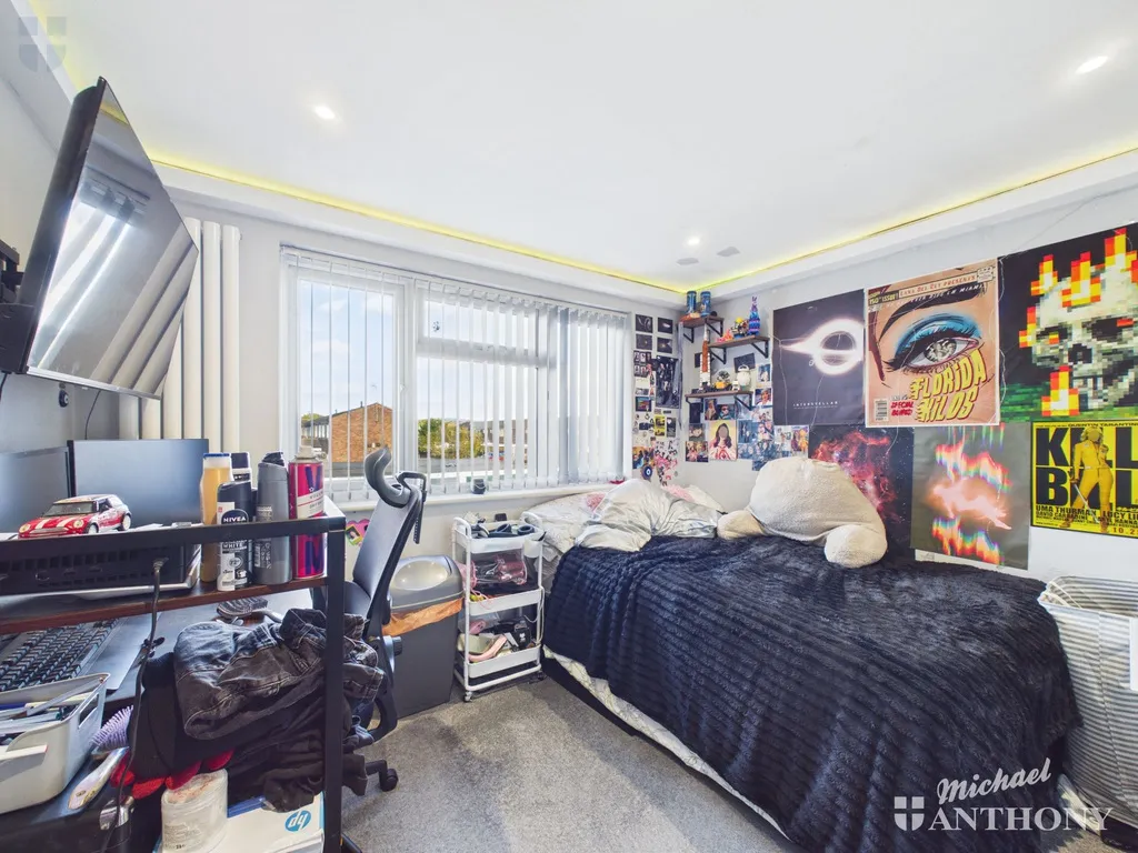 Somerville Way, Aylesbury, HP19, photo 9