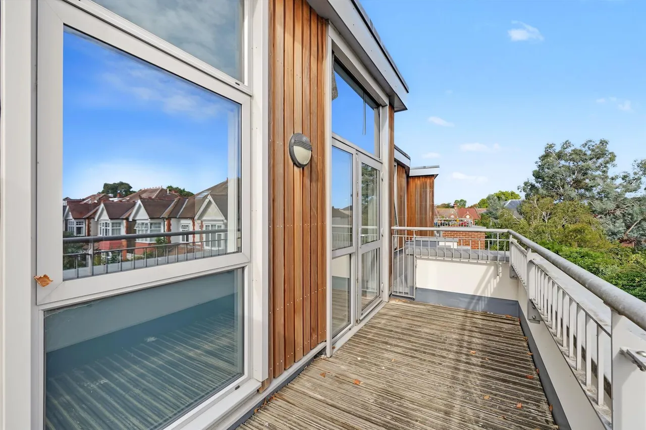 Kingston Road, Raynes Park, SW20, photo 10