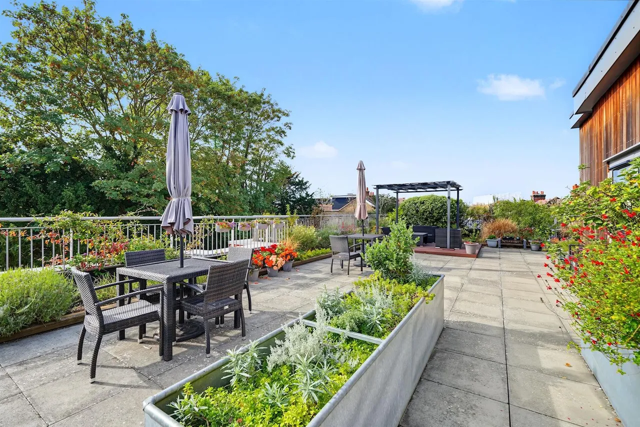 Kingston Road, Raynes Park, SW20, photo 6
