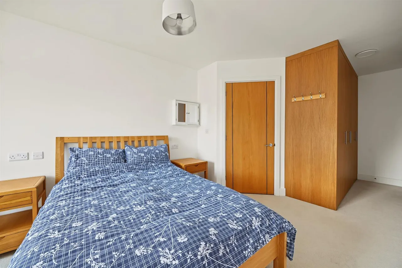 Kingston Road, Raynes Park, SW20, photo 12