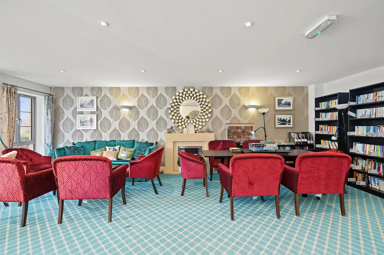 Kingston Road, Raynes Park, SW20, photo 17