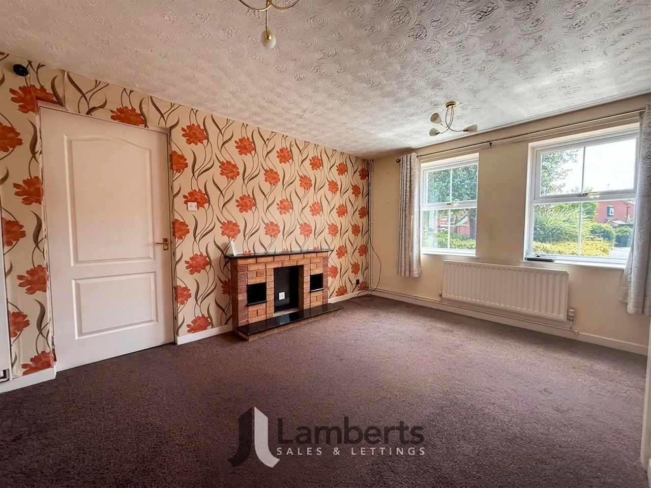 39 Abbeyfields Drive, Studley, photo 2