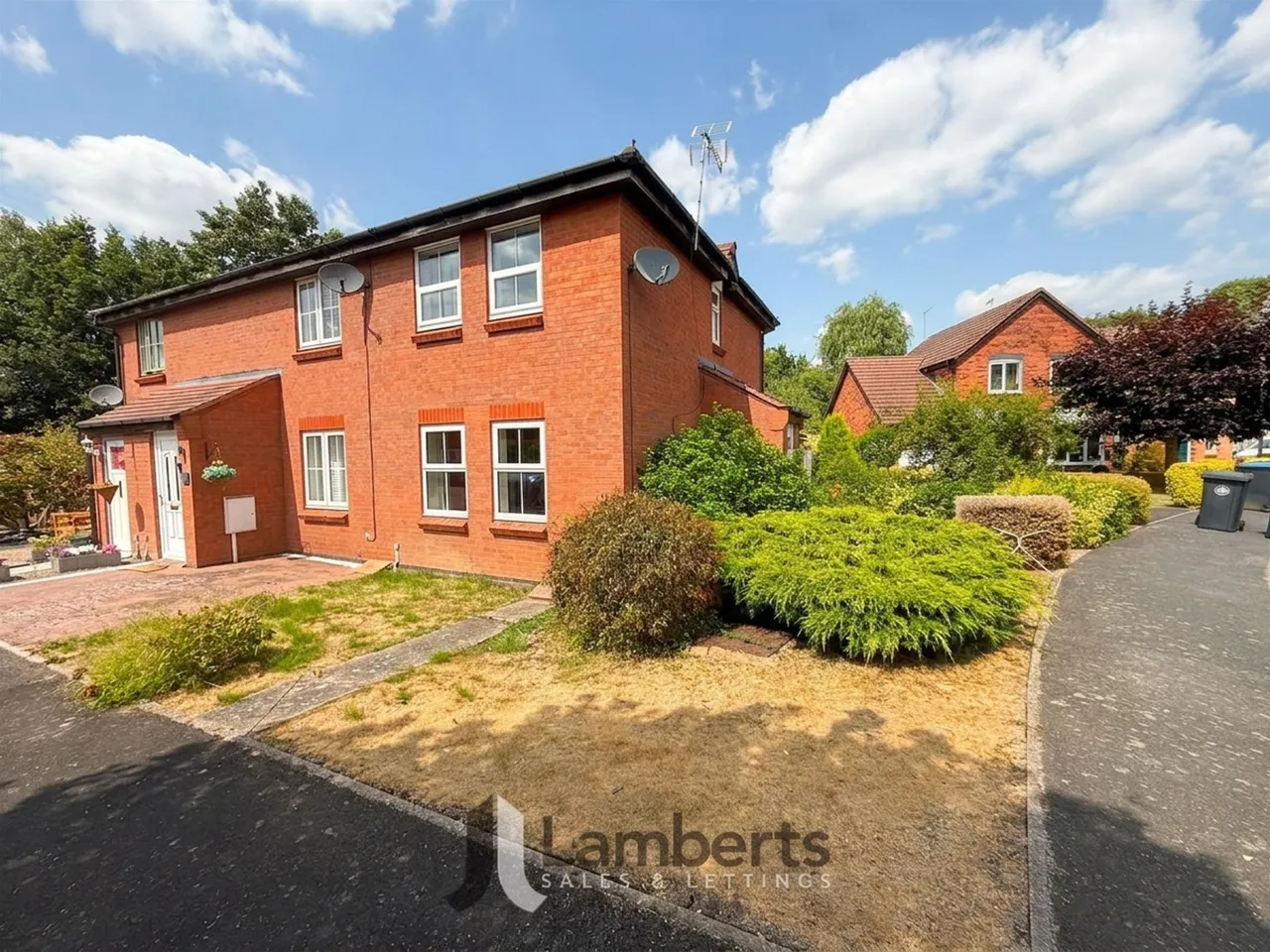 39 Abbeyfields Drive, Studley, photo 17