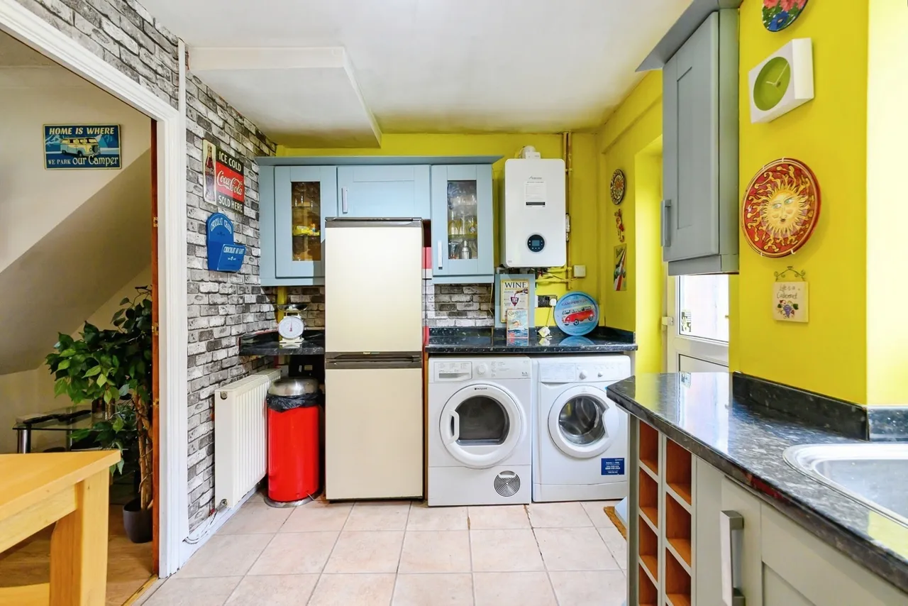 Avon Close, Worsley, Manchester, Greater Manchester, M28, photo 8