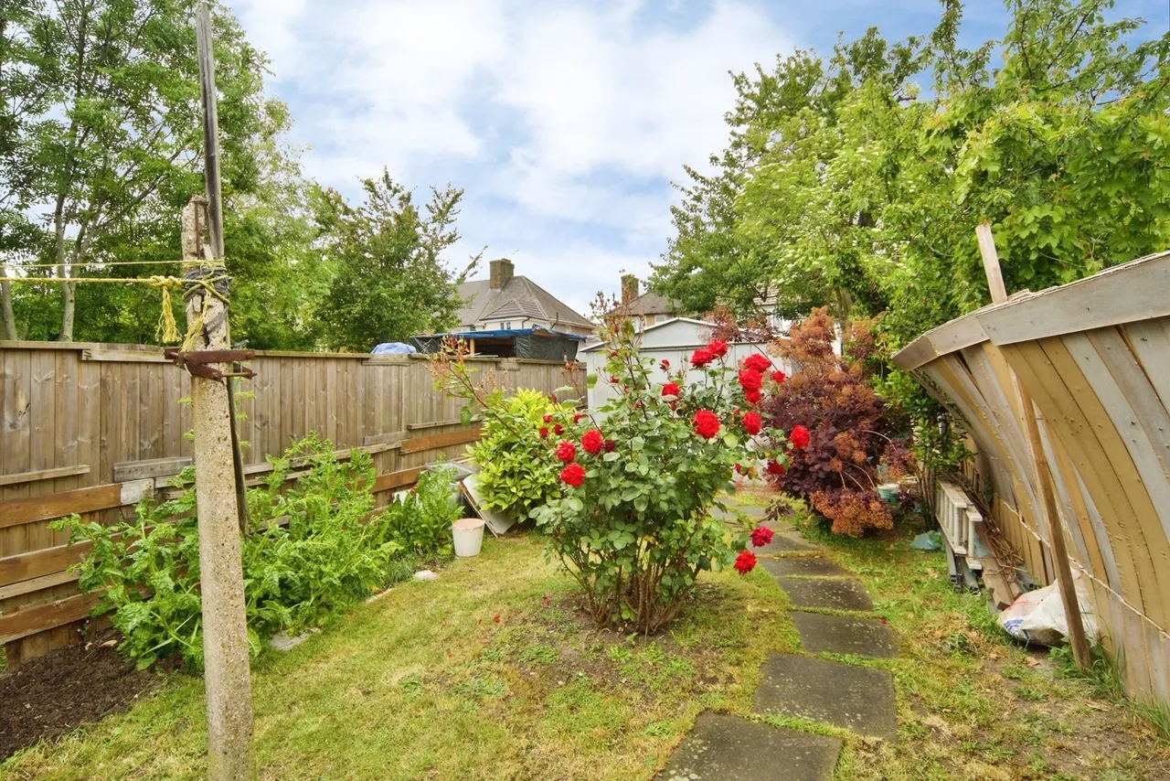 Porters Avenue, Dagenham, RM8, photo 6