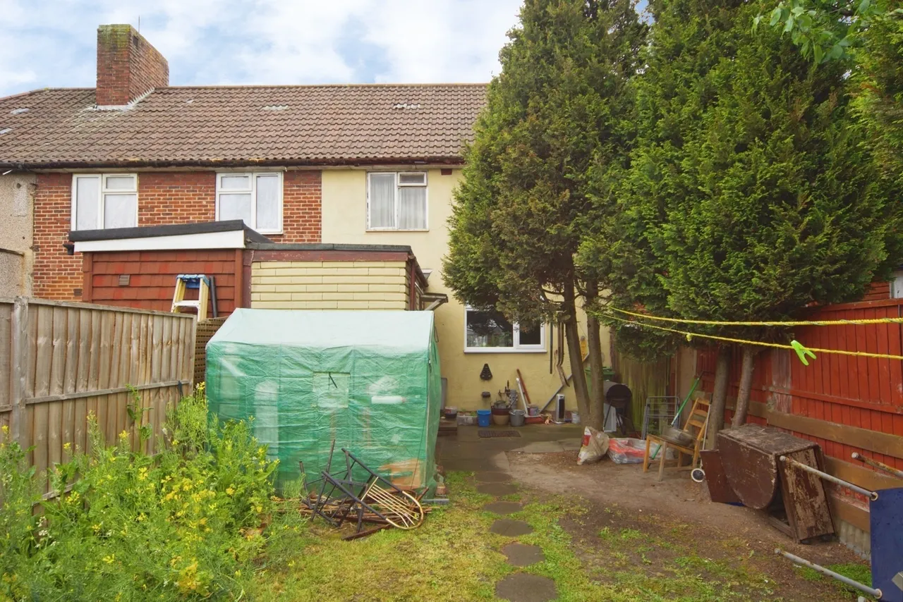 Porters Avenue, Dagenham, RM8, photo 3