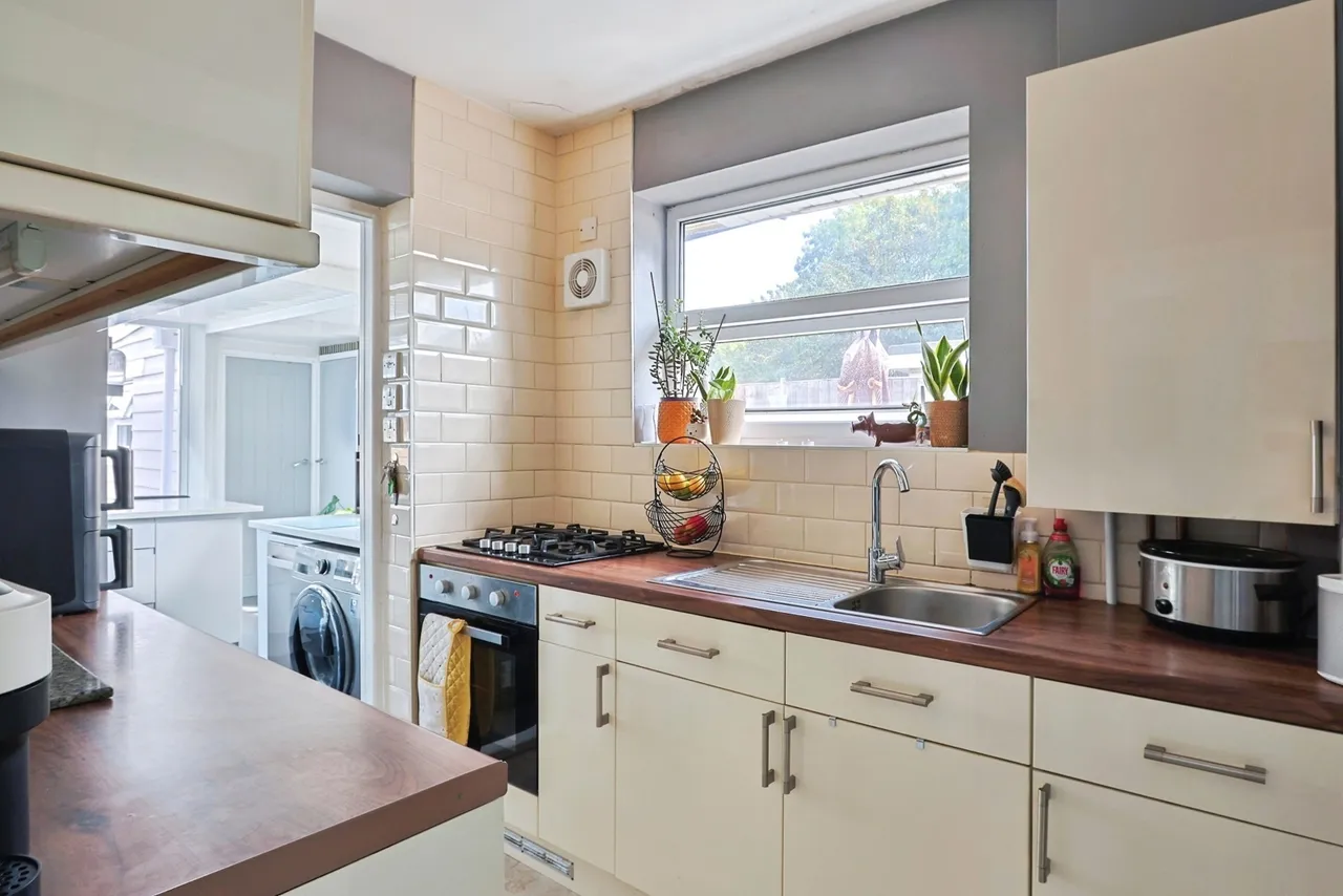 Wimborne Road, Bearcross, BH11, photo 9