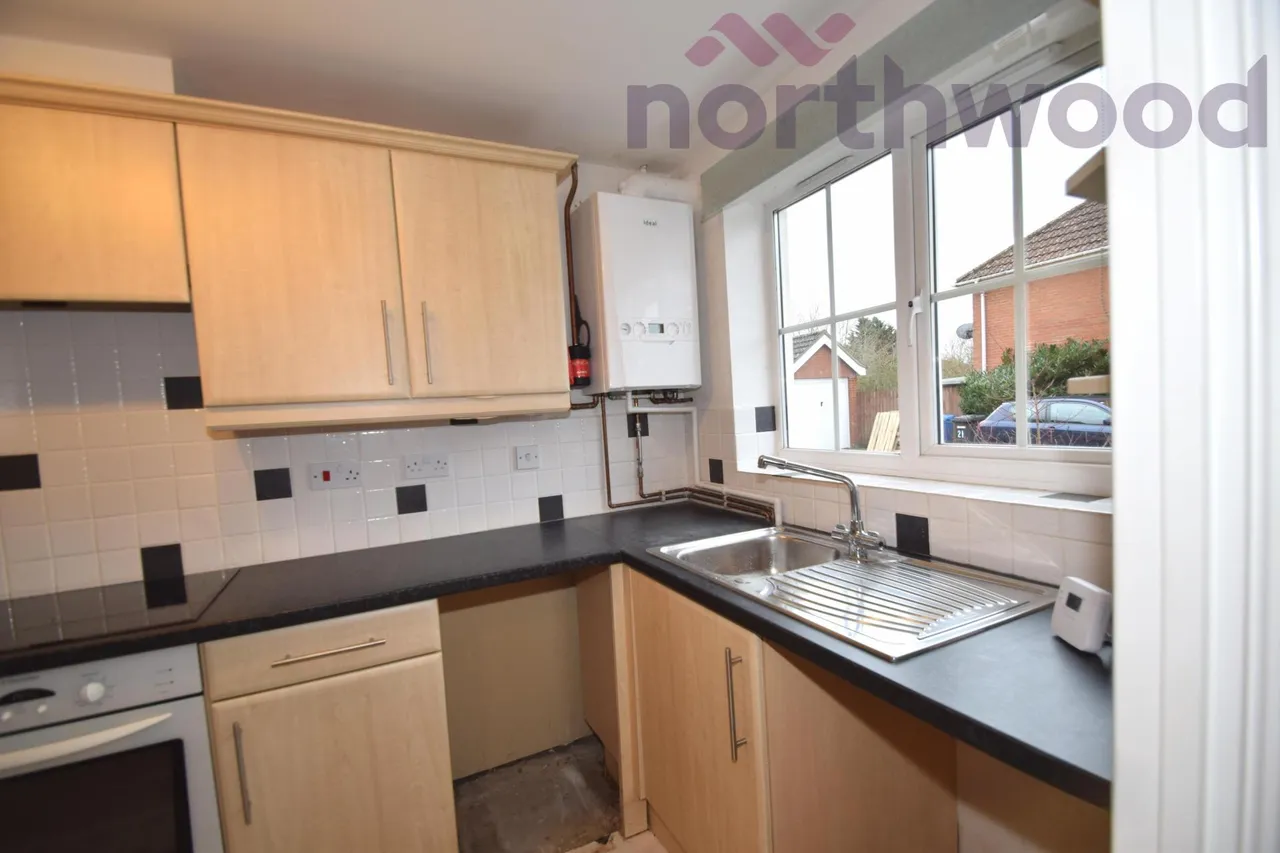 Bladewater Road, NR5, photo 2
