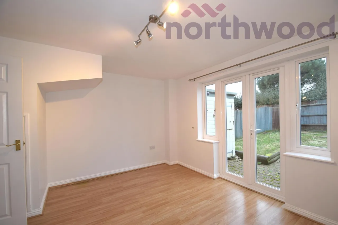 Bladewater Road, NR5, photo 3